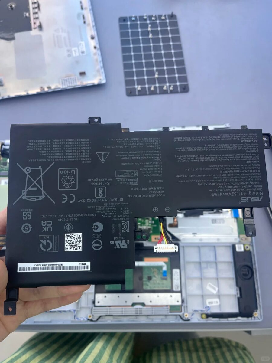 How to Choose the Best Laptop Battery Supplier for Your Repair Business How to Choose the Best Laptop Battery Supplier for Your Repair Business